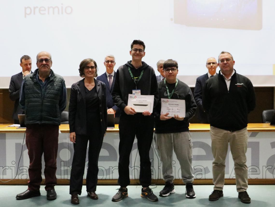 Segundo premio en la categoría de Bachillerato: Cristian Granizo Fierro y Hugo de la Iglesia Crespo, del IES Río Órbigo.